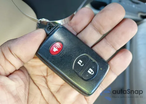 2011 Toyota Rav4 Limited из США, поврежденный, VIN 2T3YF4DV7BW097758